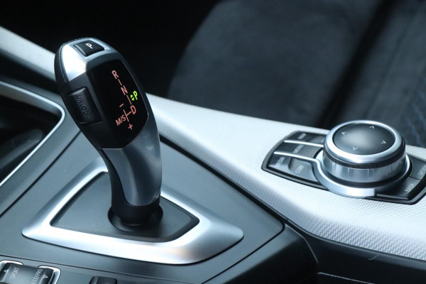 BMW 1-serie 118i M Pakket | Automaat | Stoelverwarming | Harman/kardon