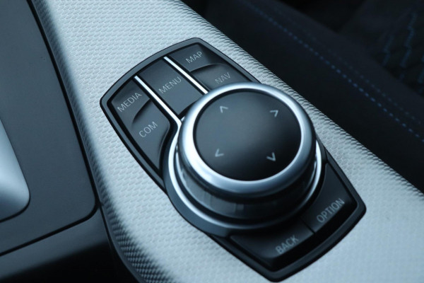 BMW 1-serie 118i M Pakket | Automaat | Stoelverwarming | Harman/kardon