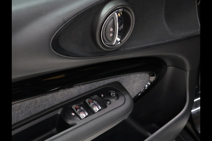 MINI Clubman 1.5 Cooper Salt Business [JWC INTERIEUR, NAVIGATIE, BLUETOOTH, HEAD-UP DISPLAY, CRUISE CONTROL, NIEUWSTAAT]