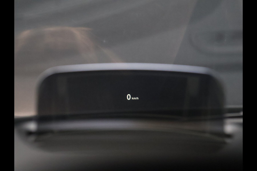 MINI Clubman 1.5 Cooper Salt Business [JWC INTERIEUR, NAVIGATIE, BLUETOOTH, HEAD-UP DISPLAY, CRUISE CONTROL, NIEUWSTAAT]