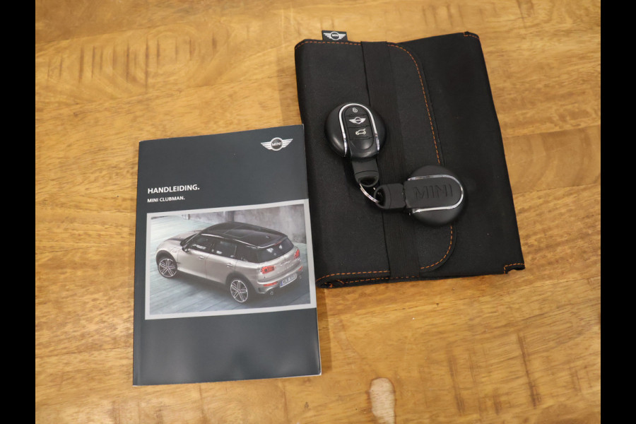 MINI Clubman 1.5 Cooper Salt Business [JWC INTERIEUR, NAVIGATIE, BLUETOOTH, HEAD-UP DISPLAY, CRUISE CONTROL, NIEUWSTAAT]