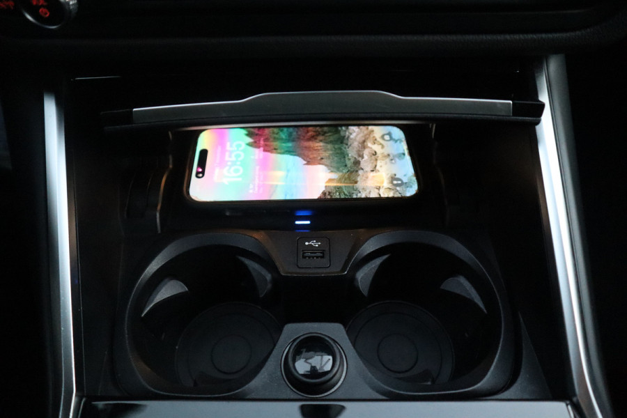 BMW 3 Serie Touring 330e Sport Line / SOH 95% / Hifi / Camera / Sportstoelen /