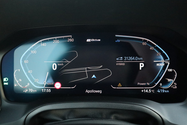 BMW 3 Serie Touring 330e Sport Line / SOH 95% / Hifi / Camera / Sportstoelen /