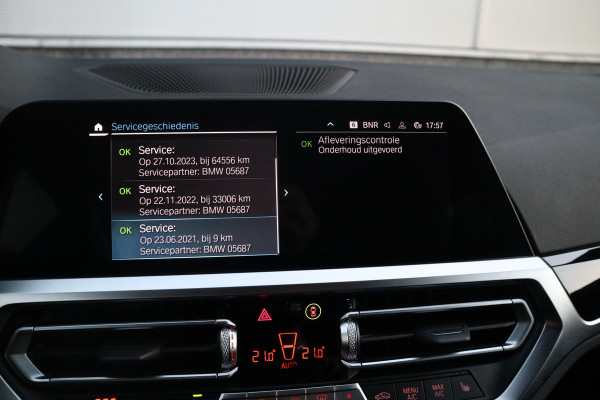 BMW 3 Serie Touring 330e Sport Line / SOH 95% / Hifi / Camera / Sportstoelen /