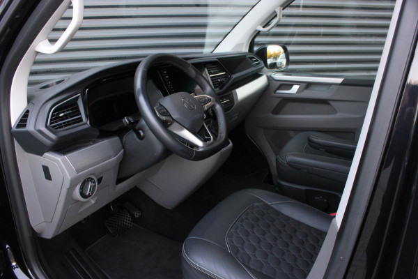 Volkswagen Transporter 2.0 TDI L2H1 30 DC BULLI 150PK DUBBEL CABINE / LEDEREN BEKLEDING / PDC / VERLAGINGSVEREN / APPLE CARPLAY /
