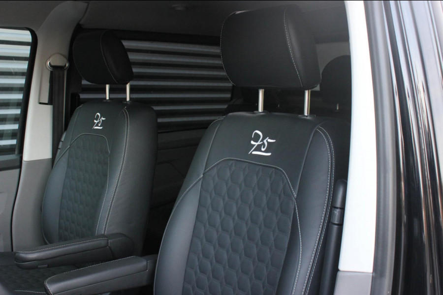 Volkswagen Transporter 2.0 TDI L2H1 30 DC BULLI 150PK DUBBEL CABINE / LEDEREN BEKLEDING / PDC / VERLAGINGSVEREN / APPLE CARPLAY /