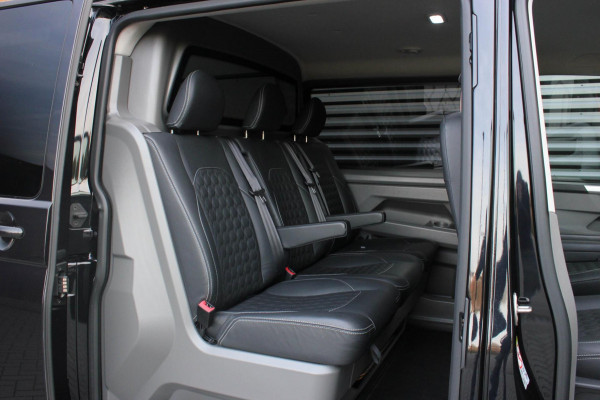 Volkswagen Transporter 2.0 TDI L2H1 30 DC BULLI 150PK DUBBEL CABINE / LEDEREN BEKLEDING / PDC / VERLAGINGSVEREN / APPLE CARPLAY /