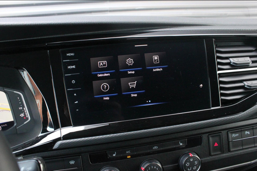 Volkswagen Transporter 2.0 TDI L2H1 30 DC BULLI 150PK DUBBEL CABINE / LEDEREN BEKLEDING / PDC / VERLAGINGSVEREN / APPLE CARPLAY /