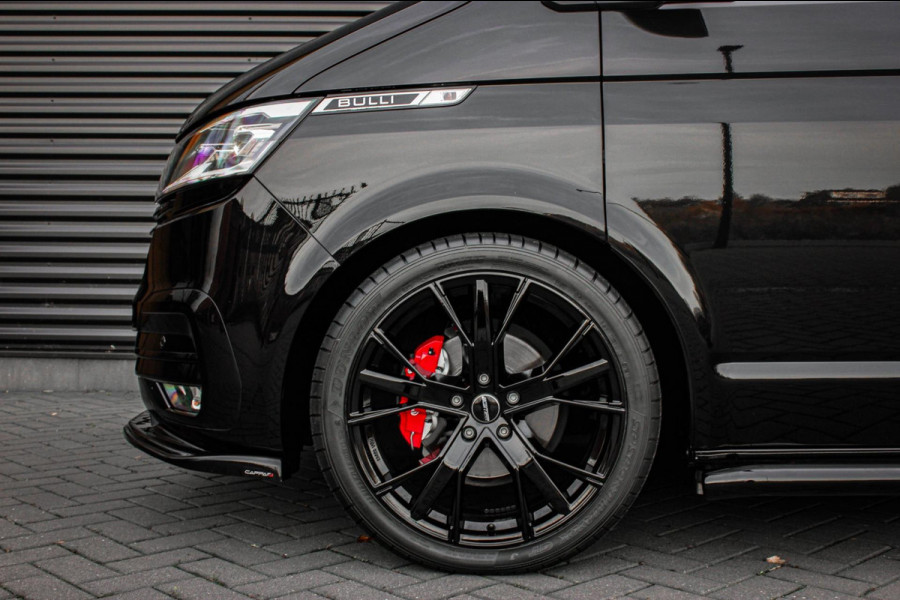 Volkswagen Transporter 2.0 TDI L2H1 30 DC BULLI 150PK DUBBEL CABINE / LEDEREN BEKLEDING / PDC / VERLAGINGSVEREN / APPLE CARPLAY /