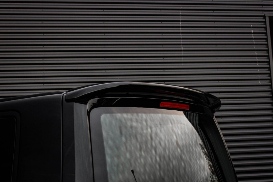 Volkswagen Transporter 2.0 TDI L2H1 30 DC BULLI 150PK DUBBEL CABINE / LEDEREN BEKLEDING / PDC / VERLAGINGSVEREN / APPLE CARPLAY /