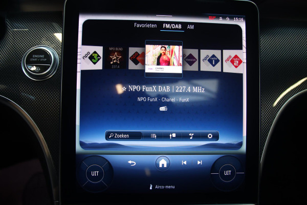 Mercedes-Benz C-Klasse 200 AMG PANO-CARBON-TREKHAAK