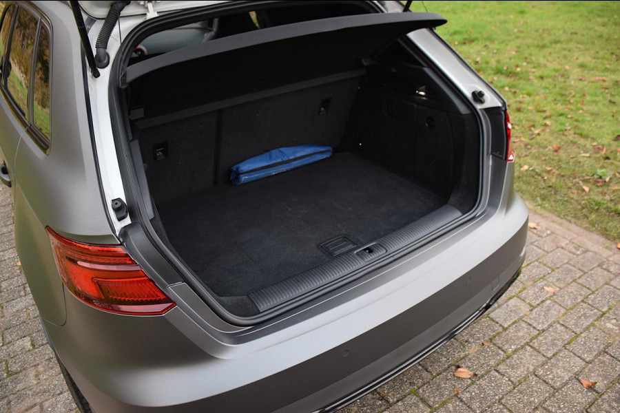 Audi A3 Sportback 2.5 TFSI RS 3 quattro*Pano*Rs-Seats*530PK*Mat Grey*VOL*