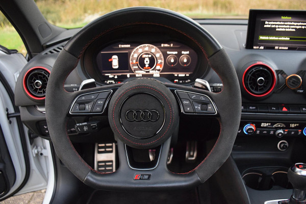 Audi A3 Sportback 2.5 TFSI RS 3 quattro*Pano*Rs-Seats*530PK*Mat Grey*VOL*