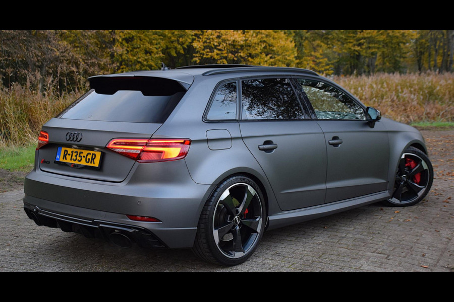 Audi A3 Sportback 2.5 TFSI RS 3 quattro*Pano*Rs-Seats*530PK*Mat Grey*VOL*