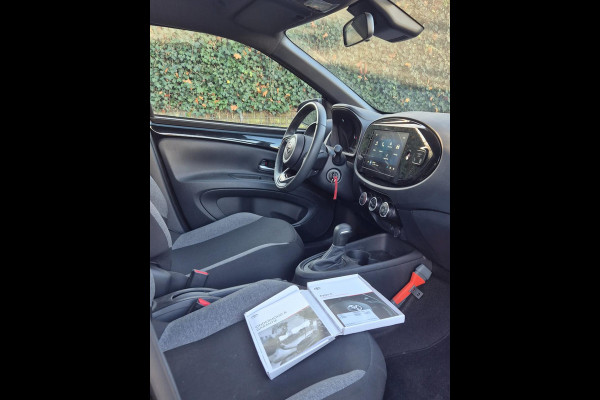 Toyota Aygo X Camera Cruise Zwart Automaat CarPlay 1e-eigenaar NAP NL Auto Fabrieksgarantie! 1.0 VVT-i S-CVT Play