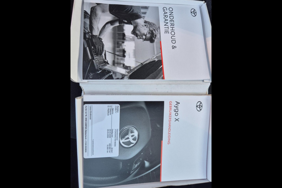 Toyota Aygo X Camera Cruise Zwart Automaat CarPlay 1e-eigenaar NAP NL Auto Fabrieksgarantie! 1.0 VVT-i S-CVT Play