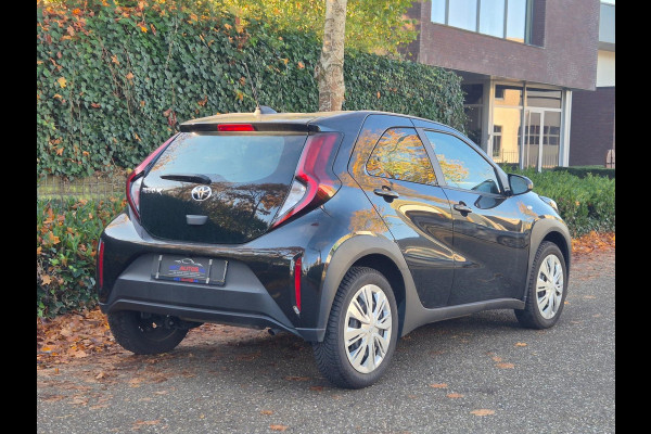 Toyota Aygo X Camera Cruise Zwart Automaat CarPlay 1e-eigenaar NAP NL Auto Fabrieksgarantie! 1.0 VVT-i S-CVT Play