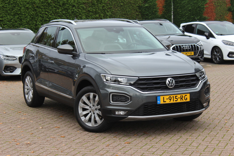 Volkswagen T-Roc 2.0 TSI 4Motion Sport / Trekhaak / Camera / Virtual Cockpit / CarPlay / 17'' / Stoelverwarming / DAB / ACC / Elektr. achterklep