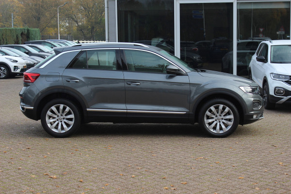 Volkswagen T-Roc 2.0 TSI 4Motion Sport / Trekhaak / Camera / Virtual Cockpit / CarPlay / 17'' / Stoelverwarming / DAB / ACC / Elektr. achterklep