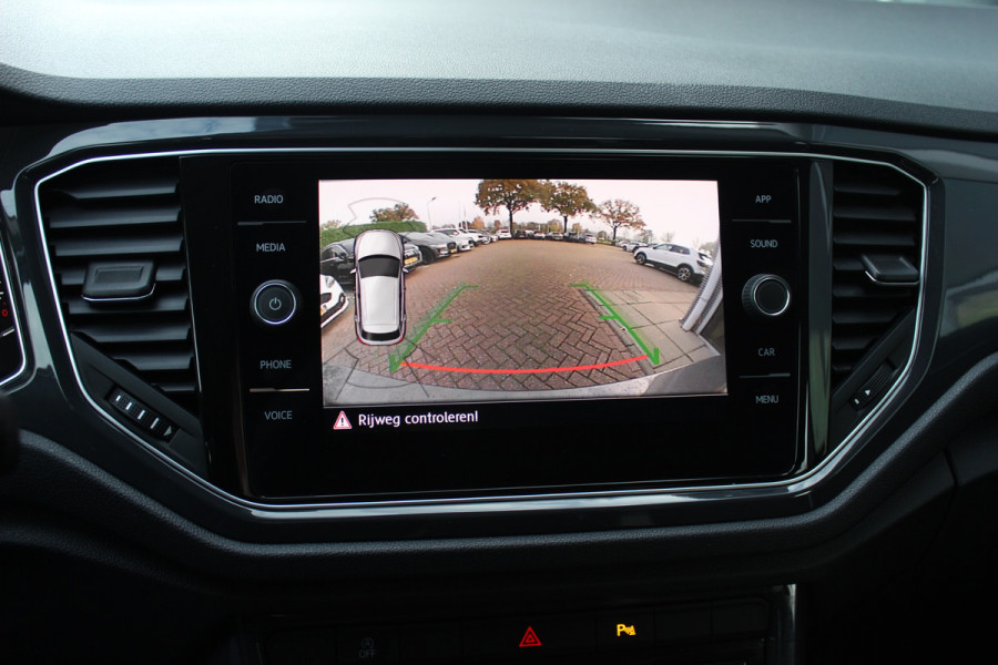 Volkswagen T-Roc 2.0 TSI 4Motion Sport / Trekhaak / Camera / Virtual Cockpit / CarPlay / 17'' / Stoelverwarming / DAB / ACC / Elektr. achterklep