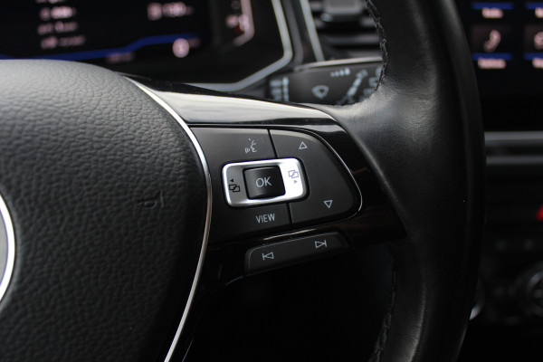 Volkswagen T-Roc 2.0 TSI 4Motion Sport / Trekhaak / Camera / Virtual Cockpit / CarPlay / 17'' / Stoelverwarming / DAB / ACC / Elektr. achterklep