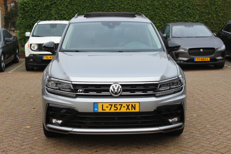 Volkswagen Tiguan Allspace 1.5 TSI Highline Business R-line / Trekhaak / Panoramadak / 360Camera / Leder / Keyless / 20'' / CarPlay / Stoelverwarming / DAB / Dodehoek / ACC