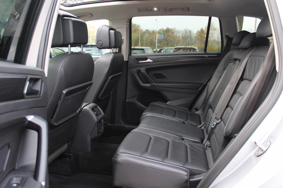 Volkswagen Tiguan Allspace 1.5 TSI Highline Business R-line / Trekhaak / Panoramadak / 360Camera / Leder / Keyless / 20'' / CarPlay / Stoelverwarming / DAB / Dodehoek / ACC