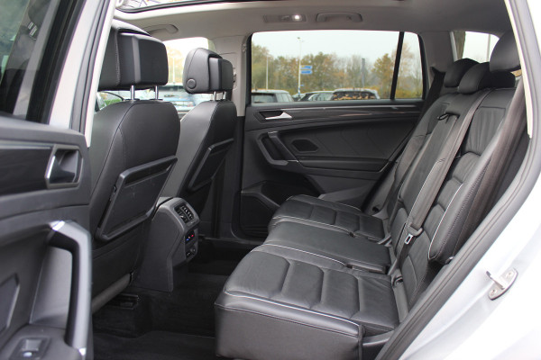 Volkswagen Tiguan Allspace 1.5 TSI Highline Business R-line / Trekhaak / Panoramadak / 360Camera / Leder / Keyless / 20'' / CarPlay / Stoelverwarming / DAB / Dodehoek / ACC