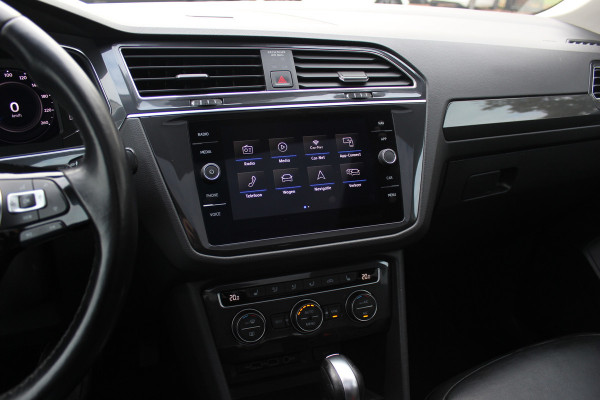 Volkswagen Tiguan Allspace 1.5 TSI Highline Business R-line / Trekhaak / Panoramadak / 360Camera / Leder / Keyless / 20'' / CarPlay / Stoelverwarming / DAB / Dodehoek / ACC