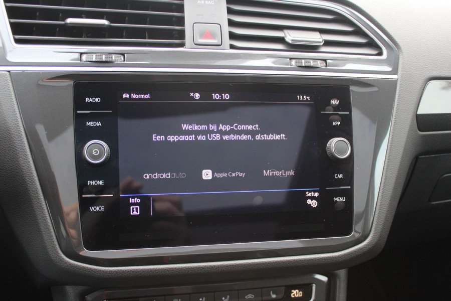 Volkswagen Tiguan Allspace 1.5 TSI Highline Business R-line / Trekhaak / Panoramadak / 360Camera / Leder / Keyless / 20'' / CarPlay / Stoelverwarming / DAB / Dodehoek / ACC