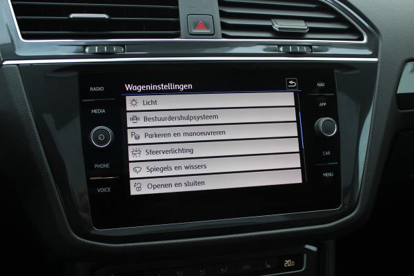 Volkswagen Tiguan Allspace 1.5 TSI Highline Business R-line / Trekhaak / Panoramadak / 360Camera / Leder / Keyless / 20'' / CarPlay / Stoelverwarming / DAB / Dodehoek / ACC