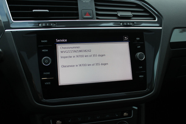 Volkswagen Tiguan Allspace 1.5 TSI Highline Business R-line / Trekhaak / Panoramadak / 360Camera / Leder / Keyless / 20'' / CarPlay / Stoelverwarming / DAB / Dodehoek / ACC