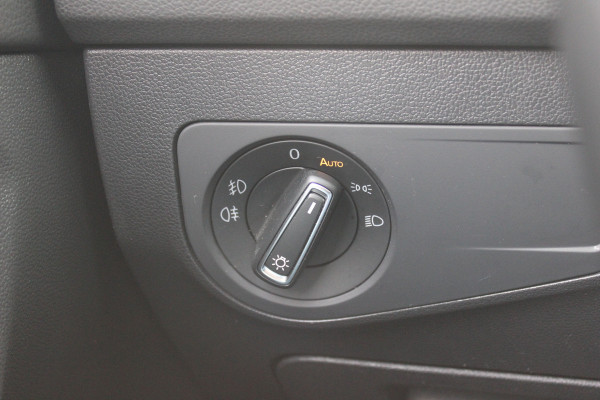 Volkswagen Tiguan Allspace 1.5 TSI Highline Business R-line / Trekhaak / Panoramadak / 360Camera / Leder / Keyless / 20'' / CarPlay / Stoelverwarming / DAB / Dodehoek / ACC