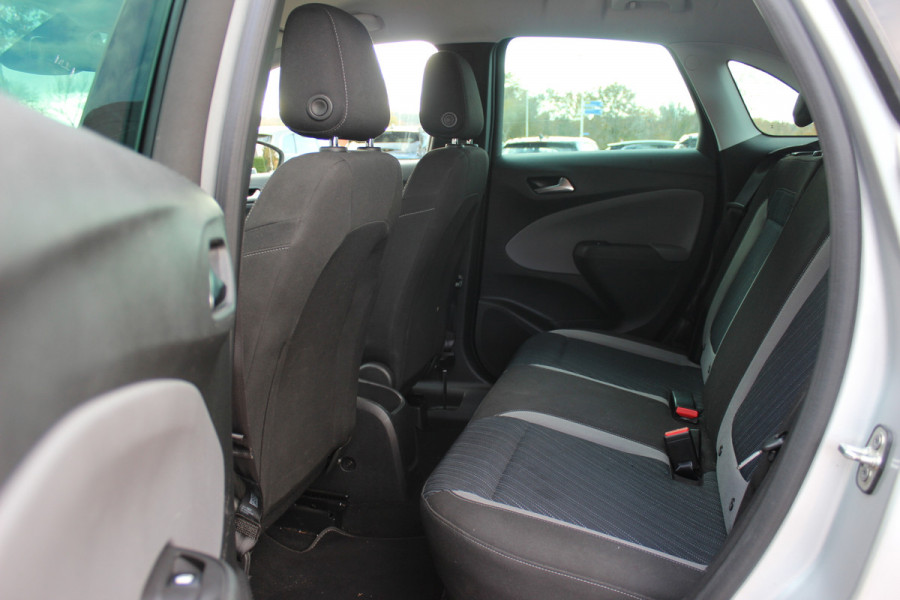 Opel Crossland X 1.2 Turbo 120 Jaar Edition / Nieuwe distr.riem! / Trekhaak / Navigatie / Parkeerhulp achter / 16'' / CarPlay / Cruise Control