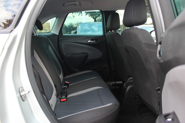 Opel Crossland X 1.2 Turbo 120 Jaar Edition / Nieuwe distr.riem! / Trekhaak / Navigatie / Parkeerhulp achter / 16'' / CarPlay / Cruise Control