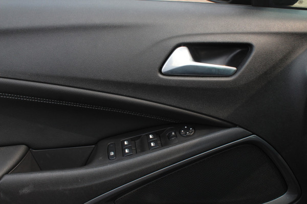 Opel Crossland X 1.2 Turbo 120 Jaar Edition / Nieuwe distr.riem! / Trekhaak / Navigatie / Parkeerhulp achter / 16'' / CarPlay / Cruise Control