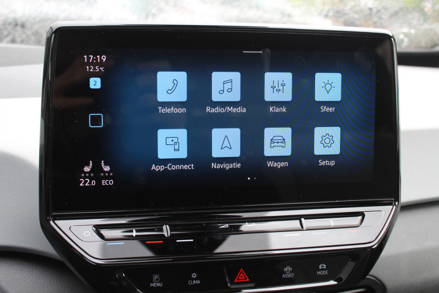 Volkswagen ID.3 First Max 58 kWh / Full option! / Panoramadak / Camera / Head-up / Keyless / 20'' / ACC / Dodehoek / Elektr. stoelen / Massage / Navigatie / Stuurverwarming