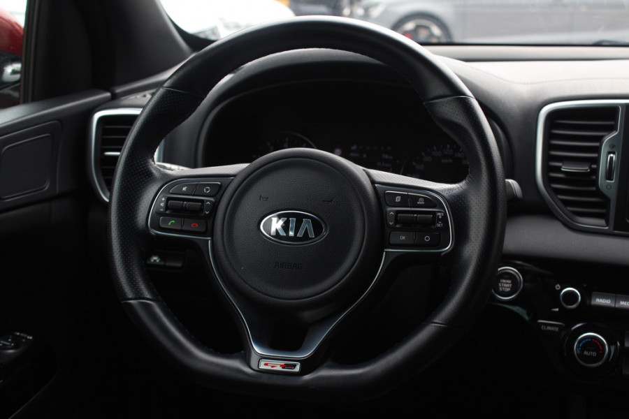 Kia Sportage 1.6 GDI DynamicLine / Camera / Leder / Navigatie / 17'' / Stoelverwarming / DAB / Cruise Control
