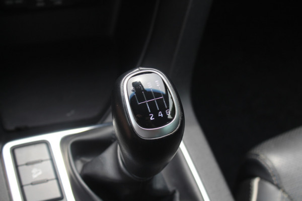 Kia Sportage 1.6 GDI DynamicLine / Camera / Leder / Navigatie / 17'' / Stoelverwarming / DAB / Cruise Control