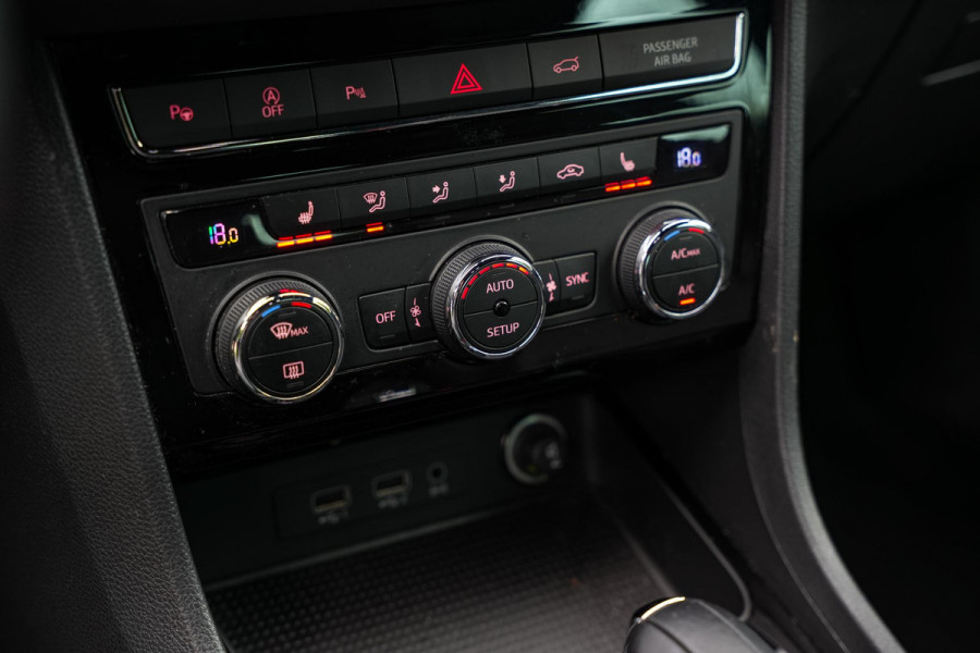 Seat Ateca 1.4 EcoTSI Xcellence Leer Camera Keyless Stoelverw. Apple Carplay