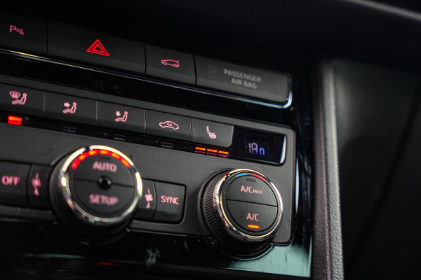 Seat Ateca 1.4 EcoTSI Xcellence Leer Camera Keyless Stoelverw. Apple Carplay