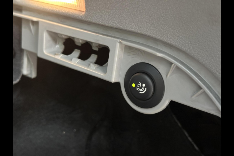 BMW X3 xDrive20d Centennial High Executive Panoramadak Cruise Clima Xenon Trekhaak Camera