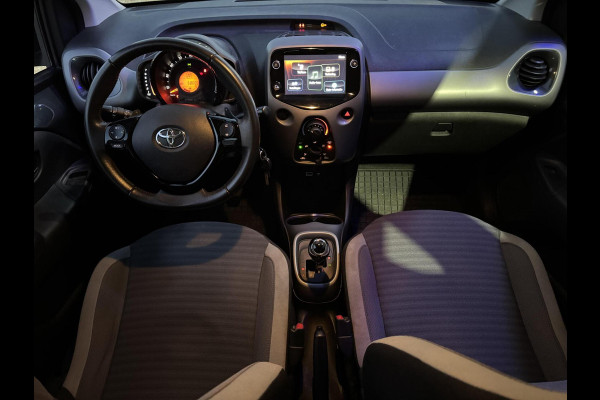 Toyota Aygo 1.0 VVT-i x-play Automaat Sportvelg Camera CarPlay, Airco Garantie