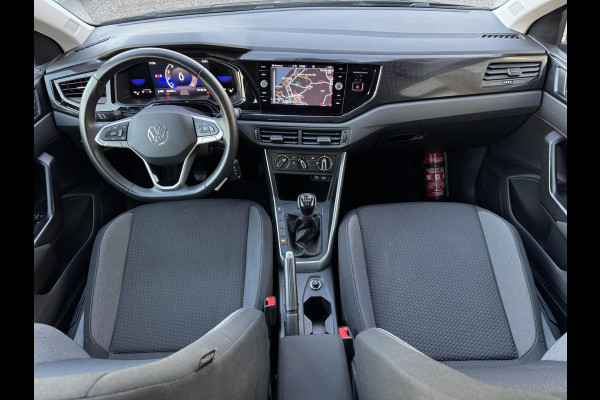 Volkswagen Polo 1.0 TSI Life 95pk CarPlay LaneAssist Navi Front Assist Garantie