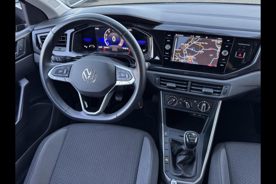 Volkswagen Polo 1.0 TSI Life 95pk CarPlay LaneAssist Navi Front Assist Garantie