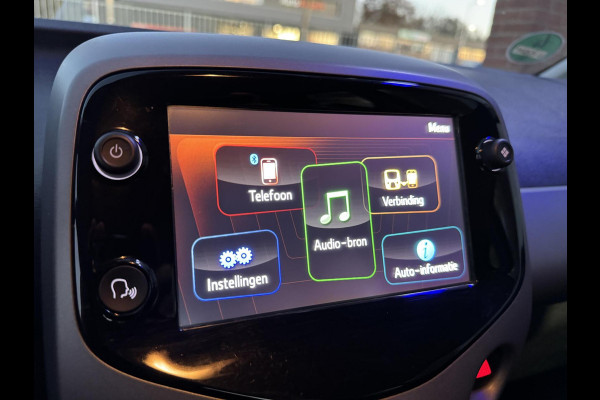 Toyota Aygo 1.0 VVT-i x-play Automaat Sportvelg Camera CarPlay, Airco Garantie