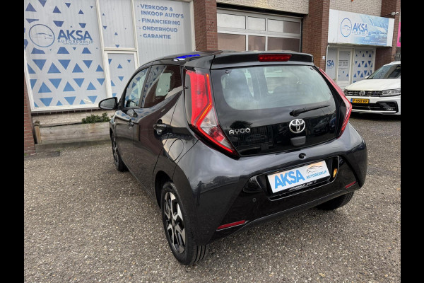 Toyota Aygo 1.0 VVT-i x-play Automaat Sportvelg Camera CarPlay, Airco Garantie
