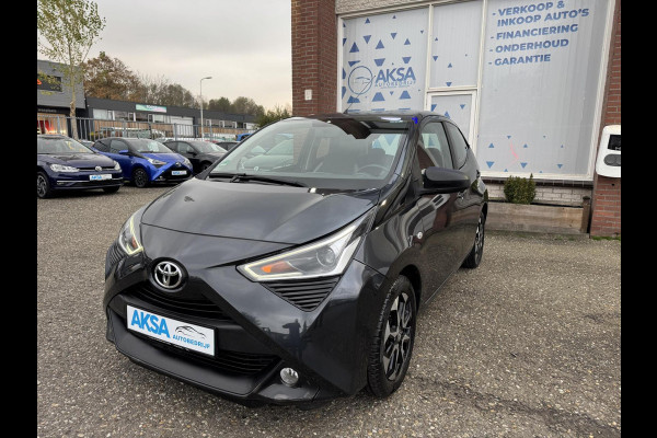 Toyota Aygo 1.0 VVT-i x-play Automaat Sportvelg Camera CarPlay, Airco Garantie