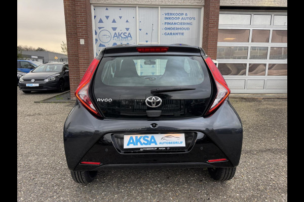 Toyota Aygo 1.0 VVT-i x-play Automaat Sportvelg Camera CarPlay, Airco Garantie