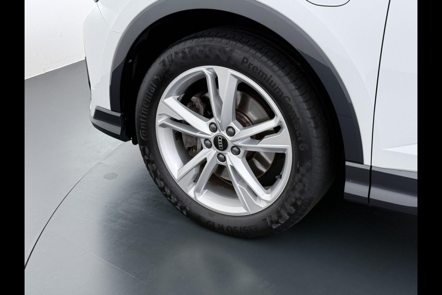 Audi Q3 Sportback 45 TFSI e S Edition PLUG IN HYBRIDE||2x S-LINE BINNEN + BUITEN| ADAPTIVE CRUISE| DODE HOEK | ELEK. TREKHAAK| DIG. DASH|